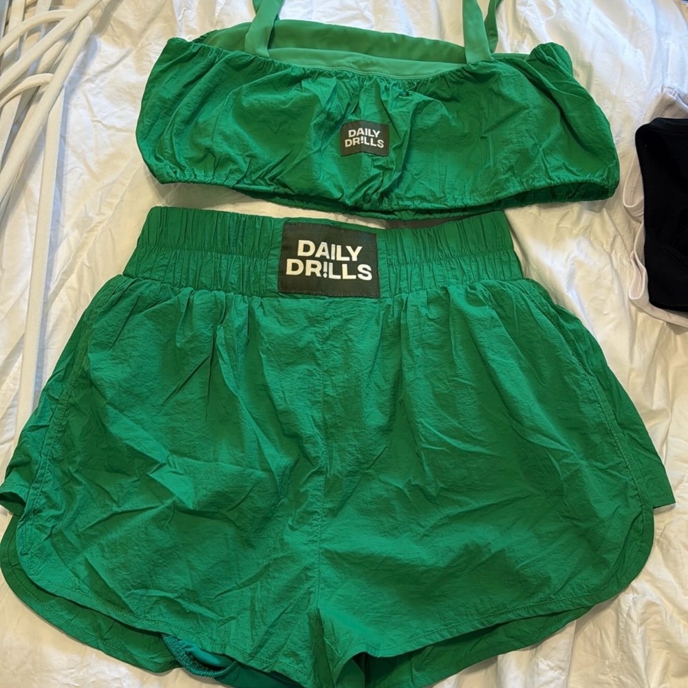 Daily Drills Emerald Green Bubble Shorts Set